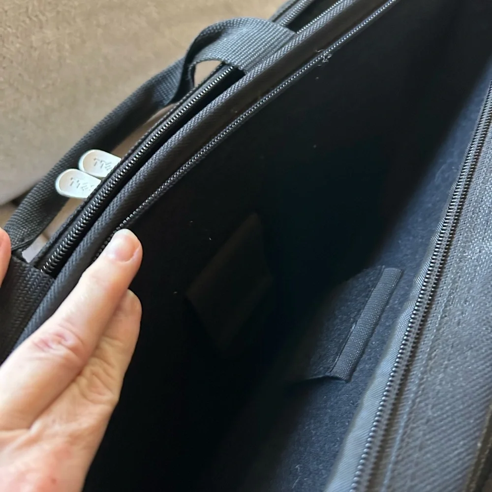 Dell Black Laptop Bag Soft Briefcase Office Lots of Storage